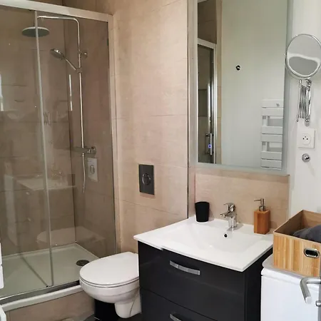 Reims - Ideal Pour Pro En Deplacement *wifi Rapide *vue Panoramique *parking Facile *