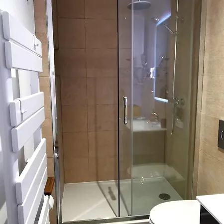 Reims - Ideal Pour Pro En Deplacement *wifi Rapide *vue Panoramique *parking Facile * Roubaix